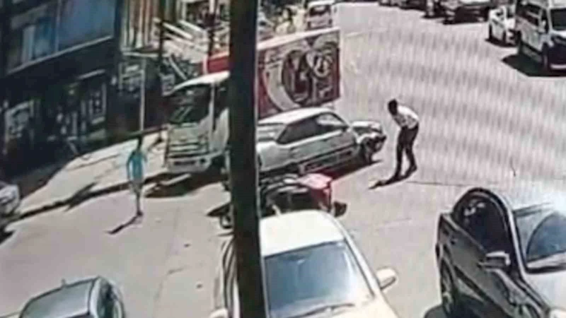 TEKİRDAĞ’DA OTOMOBİLLE MOTOSİKLET ÇARPIŞTI