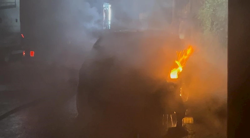 TEKİRDAĞ’DA OTOMOBİL GECE YARISI ALEV ALDI