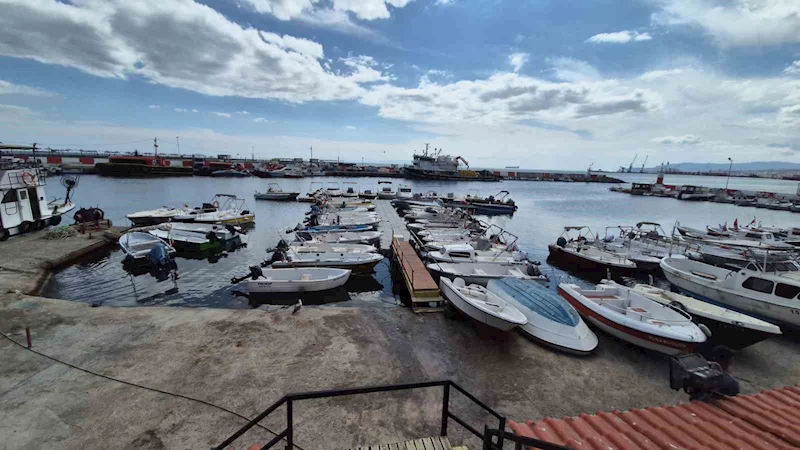POYRAZ FIRTINASI BALIKÇILARIN HAYALLERİNİ VURDU