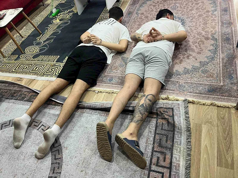 SUÇ ÖRGÜTÜNE YÖNELİK OPERASYON FİRARİLERİ SAKLANDIKLARI BAĞ EVİNDE YAKALANDI