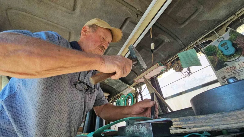 YARIM ASIRDIR CONTA KESİYOR