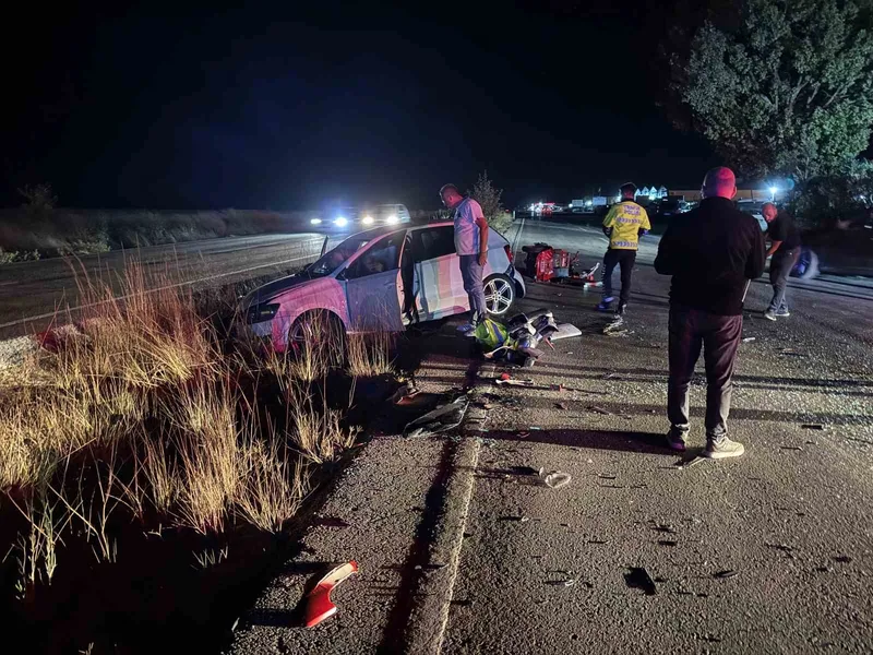 TERS YÖNDEN GELEN ELEKTRİKLİ BİSİKLET KAZAYA NEDEN OLDU: 3 YARALI