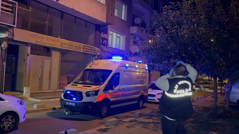 TEKİRDAĞ’DA GECE YARISI ŞÜPHELİ ÖLÜM: KANLAR İÇİNDE BULUNDU