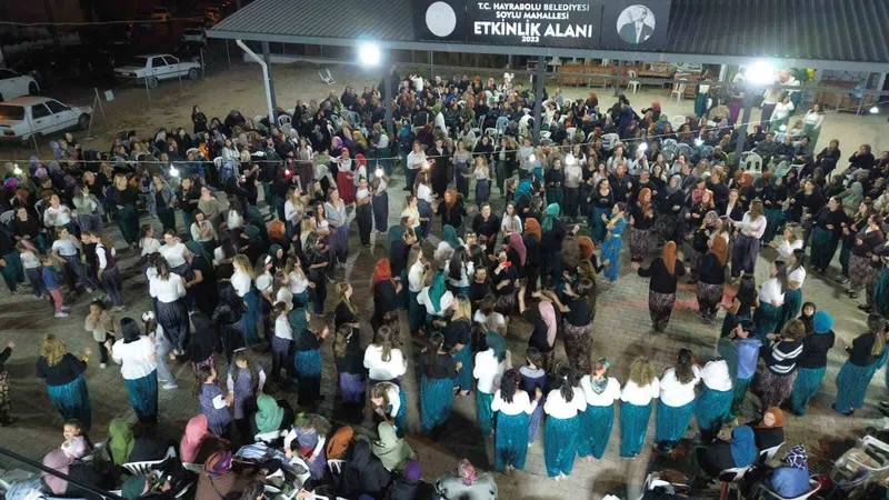 TEKİRDAĞ’DA KADINLAR ’ŞALVAR GECESİ’NDE BULUŞTU