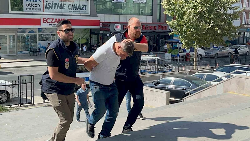 SUÇ MAKİNESİ POLİSTEN KAÇAMADI