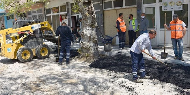 ŞARKÖY`ÜN HOŞKÖY MAHALLESİNDE YOL VE KALDIRIM ÇALIŞMALARINDA SONA GELİNDİ