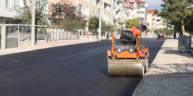 ANAFARTARLAR CADDESİ`NİN ASFALT VE KALDIRIMI TAMAMLANDI