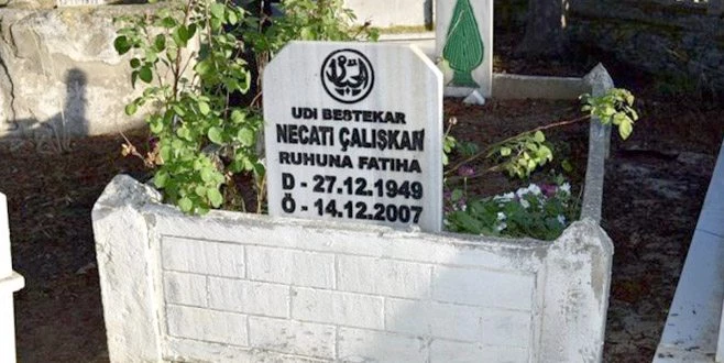 ÜNLÜ BESTEKAR KABRİ BAŞINDA ANILDI