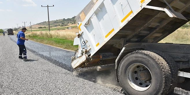 BÜYÜKŞEHİR YOL YAPIM ÇALIŞMALARINA DEVAM EDİYOR