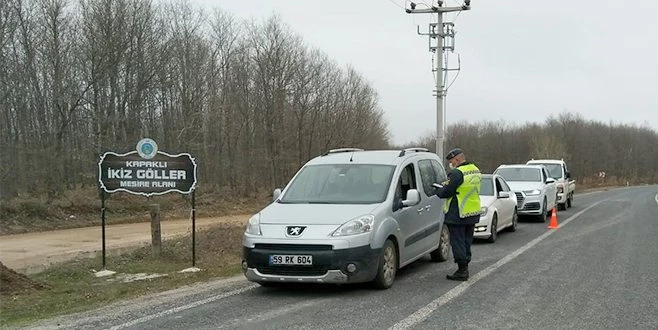 KAPAKLI?DA TEDBİRLERİNE UYMAYAN 4 KİŞİYE PARA CEZASI