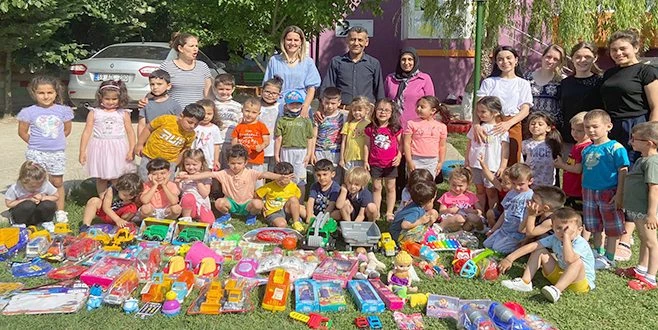 MİNİK KALPLERDEN KARDEŞLERİNE GÖNÜL KÖPRÜSÜ