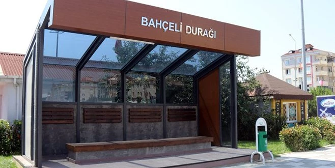 ÇERKEZKÖY`DE OTOBÜS DURAKLARI YENİLENİYOR