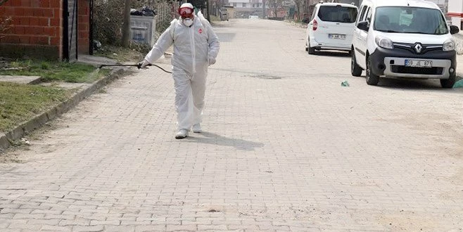 ÇERKEZKÖY`DE DEZENFEKTAN ARA SOKAKLARA İNDİ