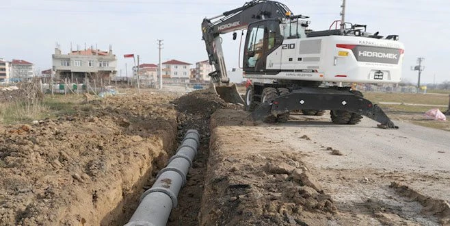 KAPAKLI`DA YAĞMUR SUYU HATTI DÖŞENİYOR