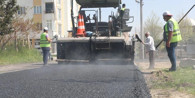 KAPAKLI`DA SICAK ASFALT TAM KAPANMA SÜRECİNDE DE DEVAM EDİYOR