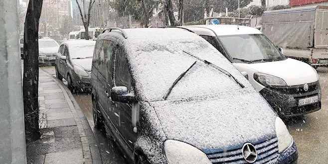 KAR YAĞIŞI İSTANBUL?UN KAPISINA DAYANDI