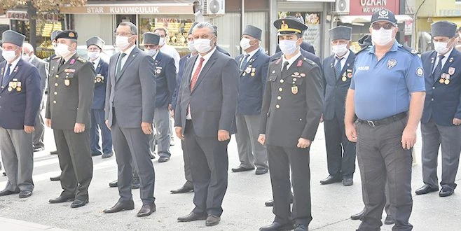  BAŞKAN YURDAKUL GAZİLER GÜNÜ TÖRENİNE KATILDI