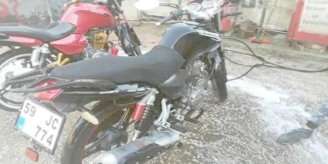 MOTOSİKLETİ ÇALMASI 6 SANİYE SÜRDÜ
