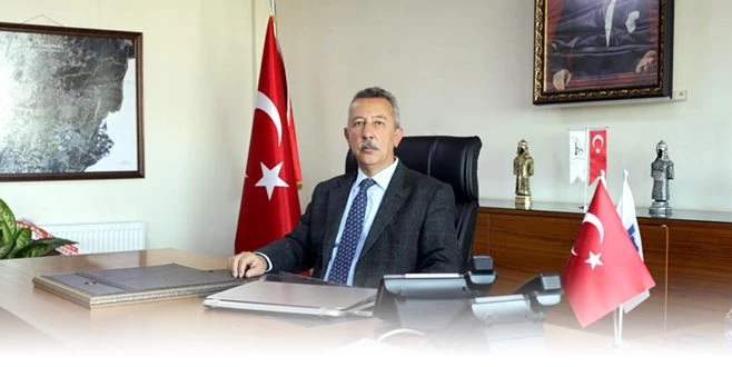 ÜNLÜSOY`DAN BAYRAM KUTLAMASI