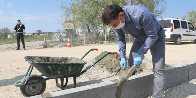 BAŞKAN ÇETİN KALDIRIM YAPTI