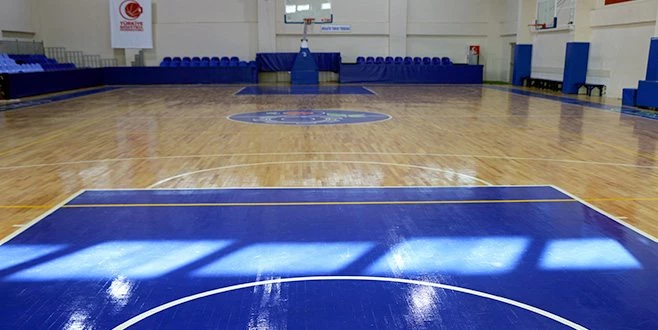 KAPALI SPOR SALONU YENİ SEZONA HAZIR