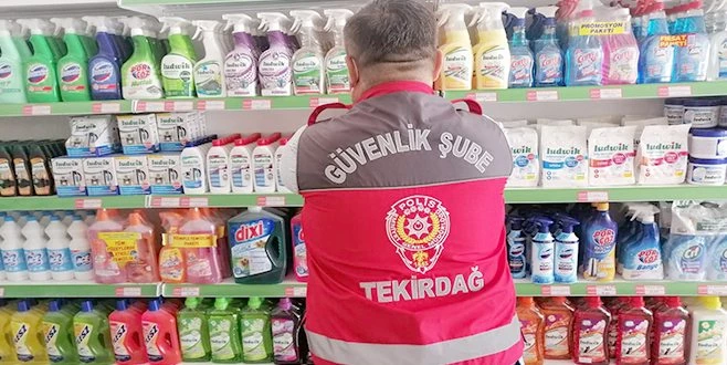 TEKİRDAĞ?DA 50 BİN TL?LİK TAKLİT ÜRÜN ELE GEÇİRİLDİ