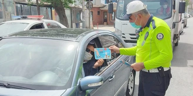 TRAFİK HAFTASI DOLAYISIYLA SARAY?DA SÜRÜCÜLER BİLGİLENDİRİLDİ