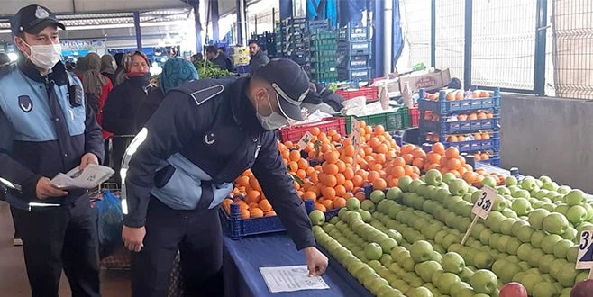  ÇORLU?DA YAŞ SEBZE VE MEYVELERİ SEÇEREK ALMAK YASAKLANDI