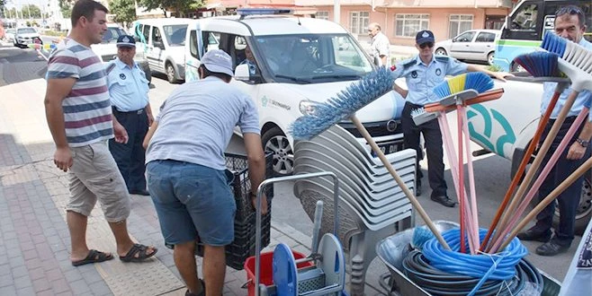 HALK İSTEDİ BAŞKAN TOPLATTI