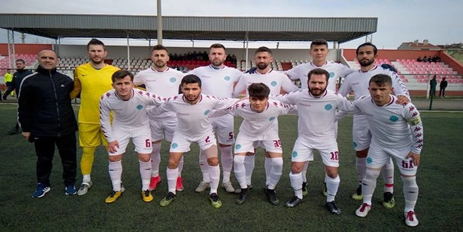 LİDER 3 PUANI 3 GOLLE ALDI