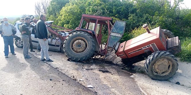 TRAKTÖR ÜÇE BÖLÜNDÜ