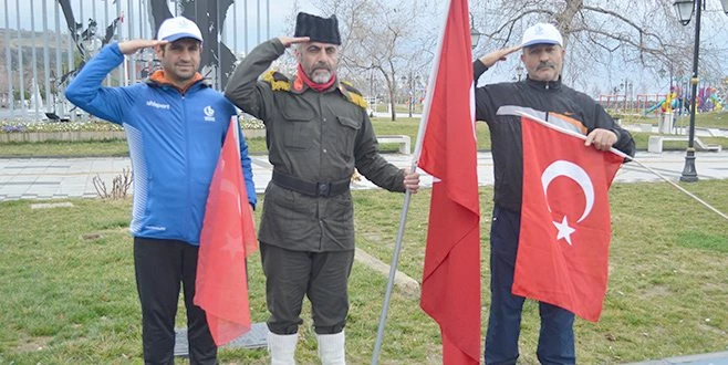 17 GÜN ŞEHİTLER İÇİN, BAYRAK İÇİN YÜRÜYECEK