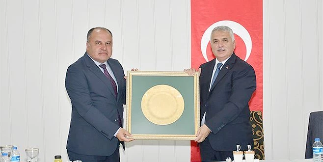 EMEKLİ OLAN ALBAY KICANAOĞLU?NA VEDA YEMEĞİ