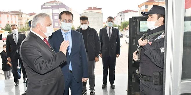 VALİ YILDIRIM KAPAKLI KAYMAKAMI SAĞIR?I ZİYARET ETTİ