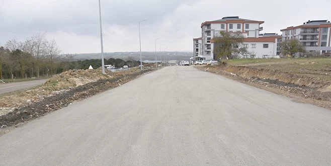 BÜYÜKŞEHİR`DEN ÇERKEZKÖY`DE BETON YOL