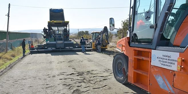 MALKARA İLÇESİNE BETON YOL HİZMETİ