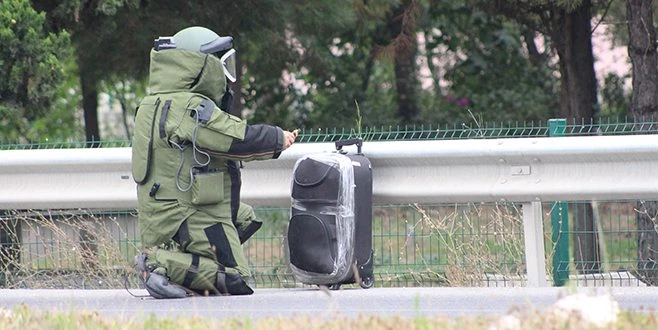  KAPAKLI?DA BOMBA PANİĞİ