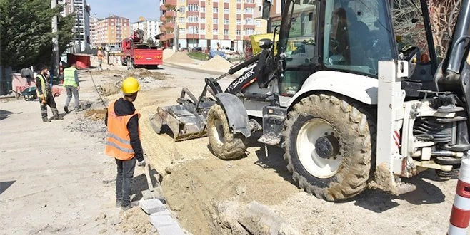 ERBAY CADDESİ?NE BETON YOL VE BASKI BETON KALDIRIM YAPILACAK