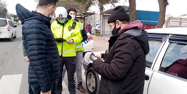 EMANET ALDIĞI ARABANIN YAKALAMALI OLDUĞUNU ÖĞRENİNCE ŞAŞKINA DÖNDÜ