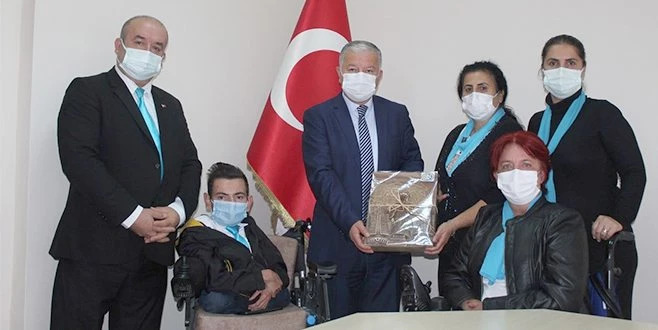 ENGELLİLERDEN HAYIRLI OLSUN ZİYARETİ