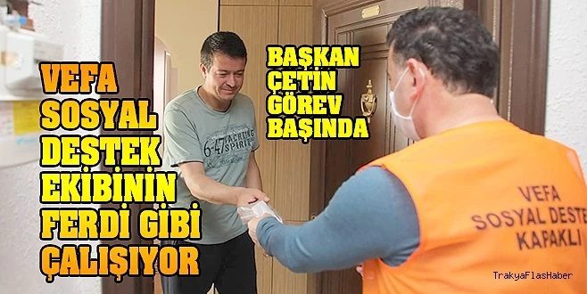 EV ZİYARETLERİNİ MASKE DAĞITIMINA ÇEVİRDİ