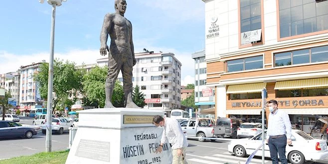 HÜSEYİN PEHLİVAN ANITI YENİLENİYOR