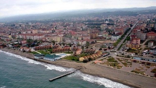 Karasu, Yerli ve Yabancı Turistlerin Akınına Uğruyor