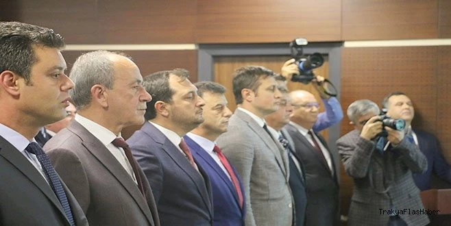 ON İKİ BAŞKAN İLK KEZ YAN YANA