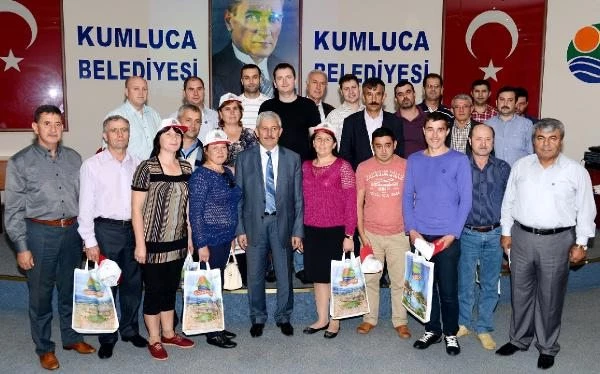 MOLDOVALI ÇİFTÇİLERDEN KUMLUCA BELEDİYESİ`NE ZİYARET