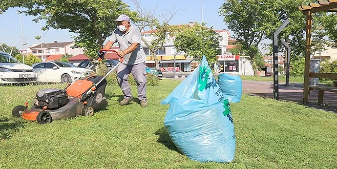 ERGENE BELEDİYESİ ÇİM BİÇME ÇALIŞMALARINA DEVAM EDİYOR