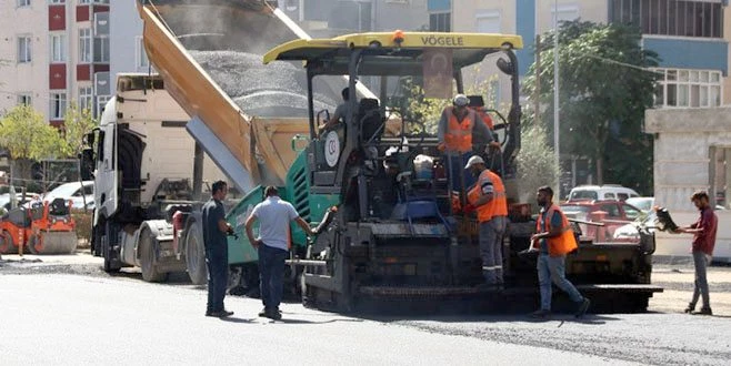 ÇERKEZKÖY BELEDİYESİ BİN 600 METREKARE DAHA SICAK ASFALT DÖKTÜ